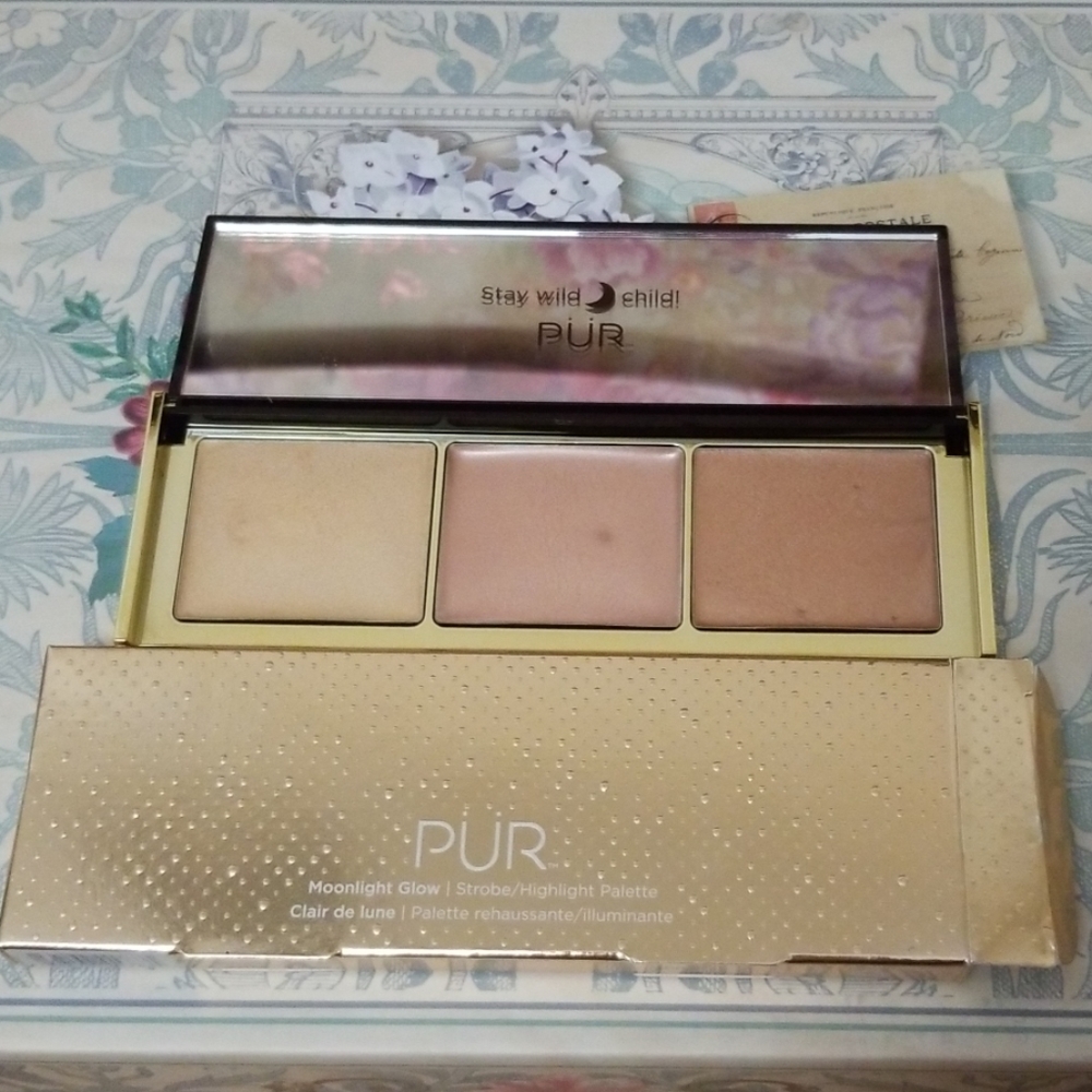 Pur Cosmetics Moonlight Glow Highlighter Palette